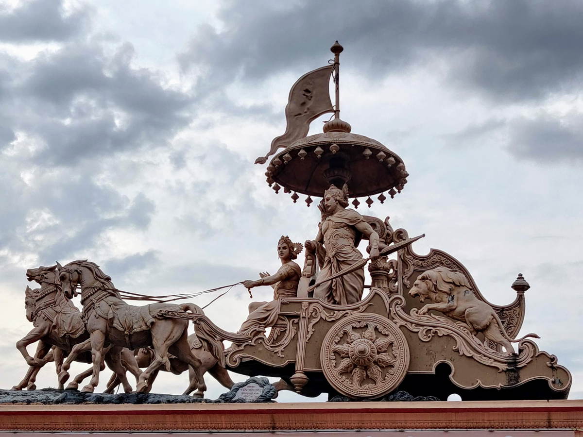 Arjuna en el carro con Krishna