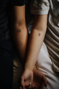 Tatuaje sol y luna